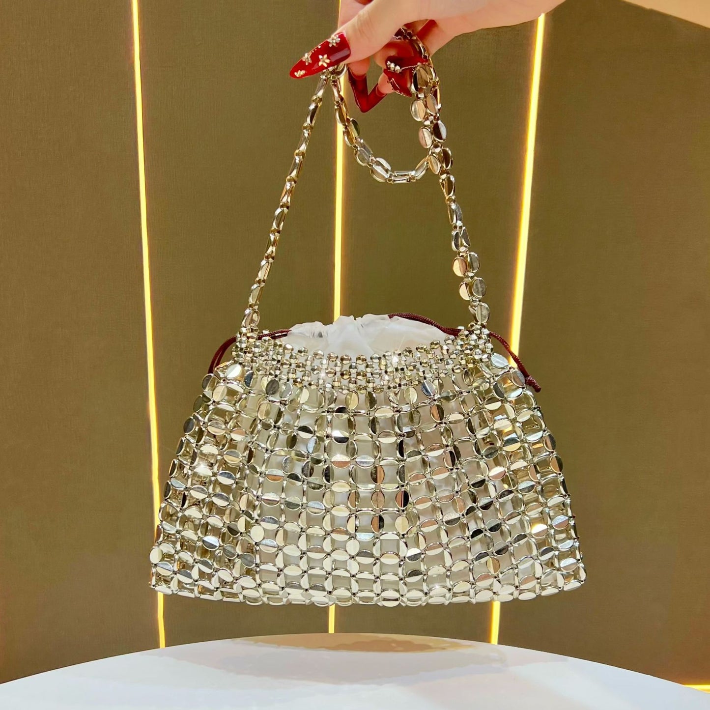 2025 New Crossbody Shoulder Bag Banquet Women's Bag Light Luxury Woven Hollow Bag Simple Niche Handbag Women