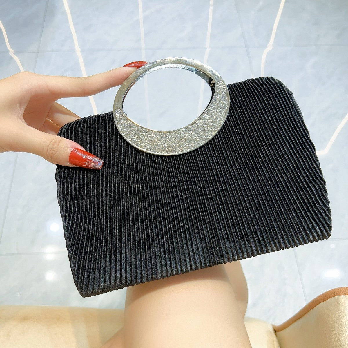 New Pleated Evening Bag Ring Handbag Rhinestone Banquet Hand Bag Gift Bag Party Bag Wedding Chain Bag