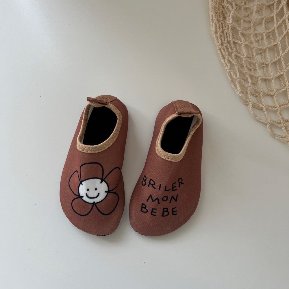 New Children's Beach Shoes Barefoot Surfing Diving Shoes Baby Swimming Wading Shoes and Socks Non-slip Cut-resistant Tracing Shoes