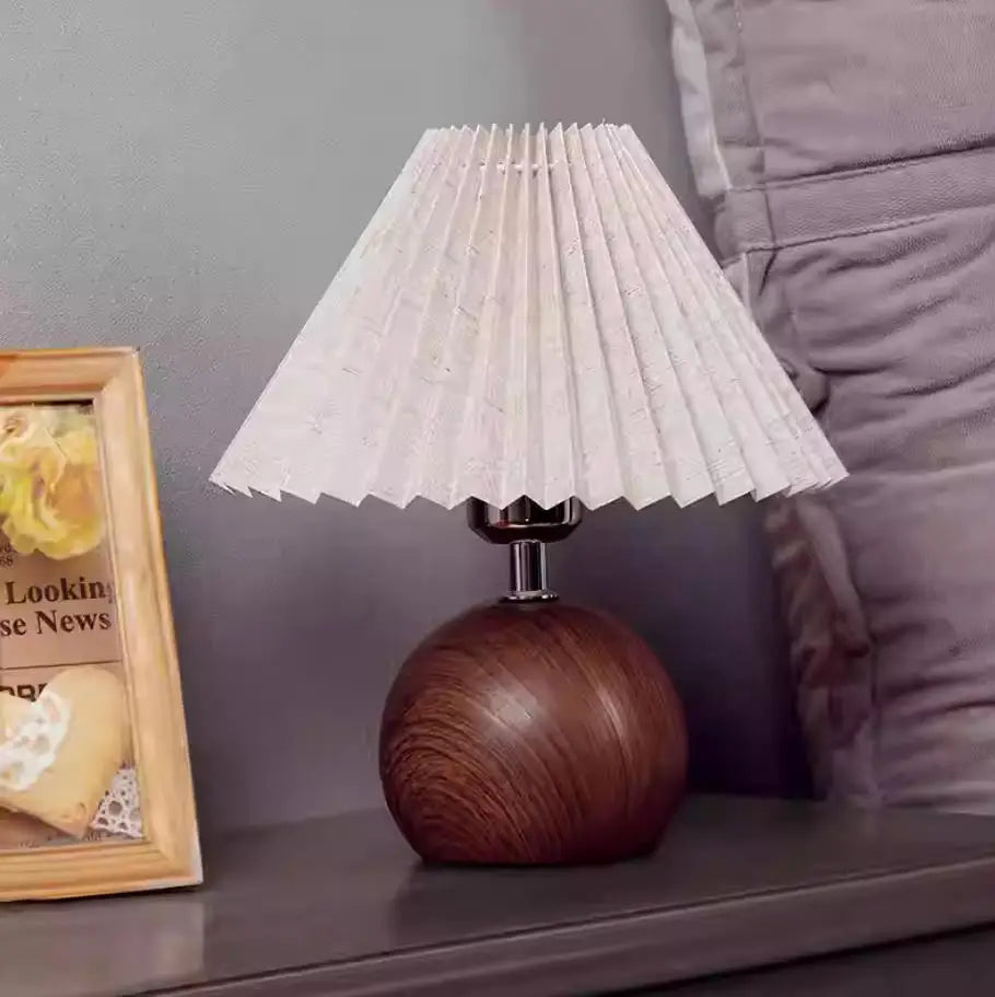 Lámpara LED para mesita de noche, bonitas y pequeñas lámparas plisadas para mesita de noche, luz ambiental Circular de nogal, decoración de dormitorio USB, luz nocturna