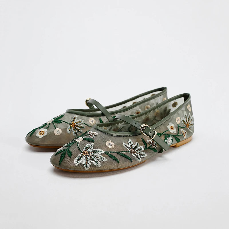 2026 zapatos Mary Jane bordados de primavera para mujer, zapatos de suela blanda transpirables para exteriores, zapatos planos de Ballet cómodos sin cordones para mujer