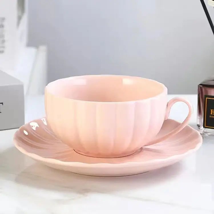 Taza de café de calabaza creativa para colgar en la oreja, nuevo juego de Taza y plato de cerámica, diseño pequeño Sense Home Fairy Taza y plato