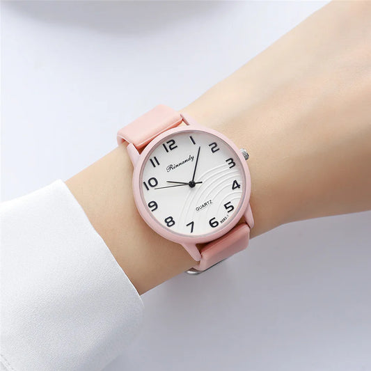 Moda Señora Hot Sales Relojes Ocio Gris Digital Simple Mujeres Reloj de Cuarzo Deportes Correa de Silicona Señoras Reloj de pulsera