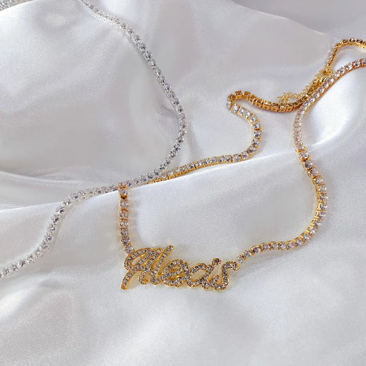 DUOYING, collar con placa con nombre de seda personalizado con cadena de tenis, collar con letras de contorno pavimentado personalizado para mujer, collar con nombre