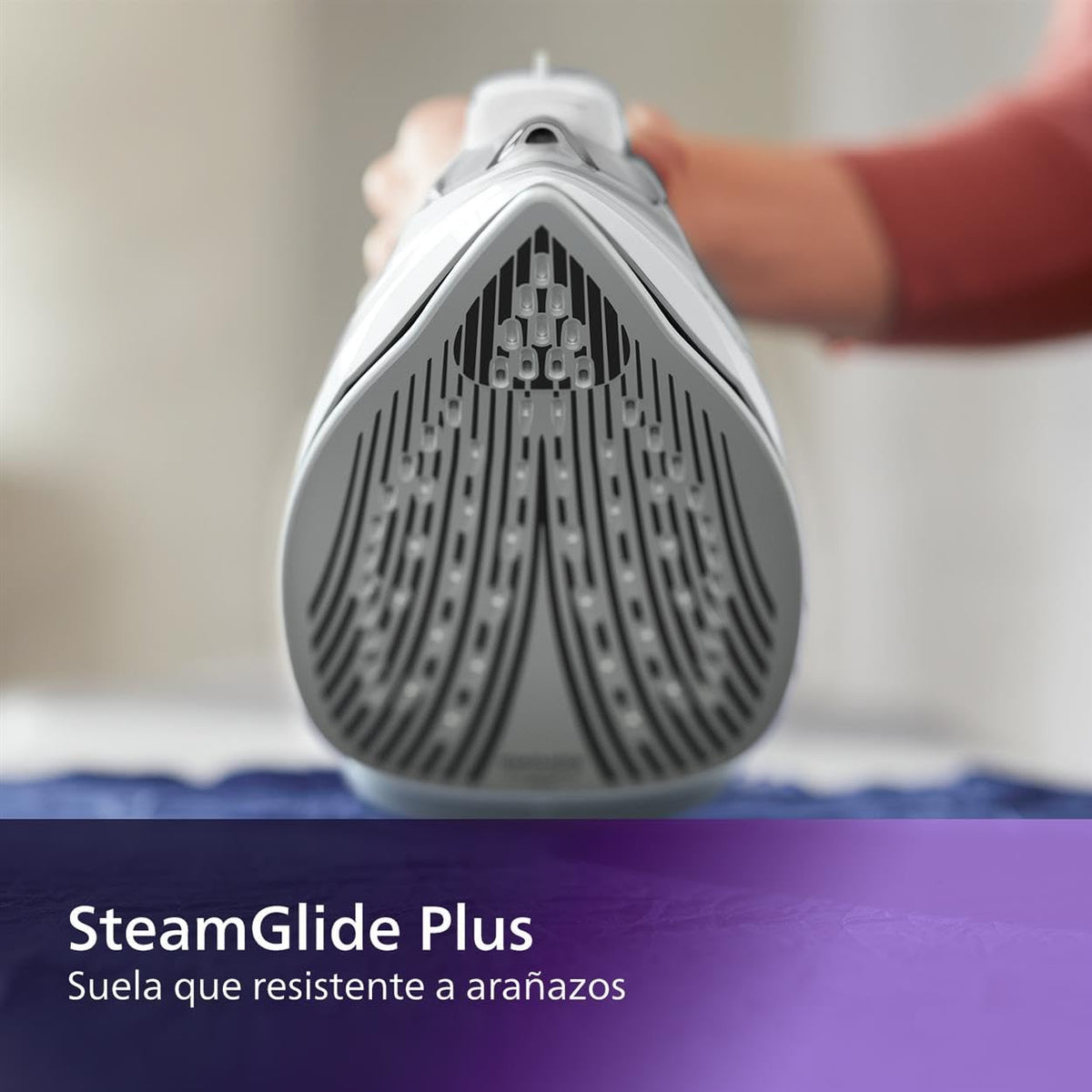 Philips Serie 5000 Plancha de Vapor, 2400W de Potencia, 45g/min, Golpe de Vapor 180g, Vapor Vertical, Suela SteamGlide Plus, Negro/Púrpura (DST5030/80)