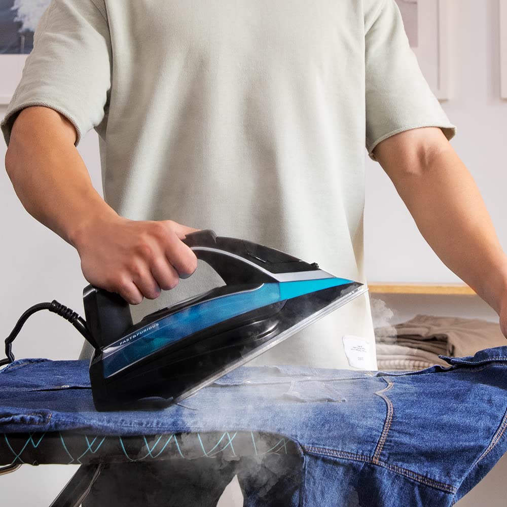Cecotec Plancha Ropa Vapor Fast-Furious 5010 Vital, Suela de Aluminio Turbo Slide, Vapor continuo de 55 g/min, Golpe de vapor de 200 g/min, Regulador de temperatura, Antical, Antigoteo, 2600 W