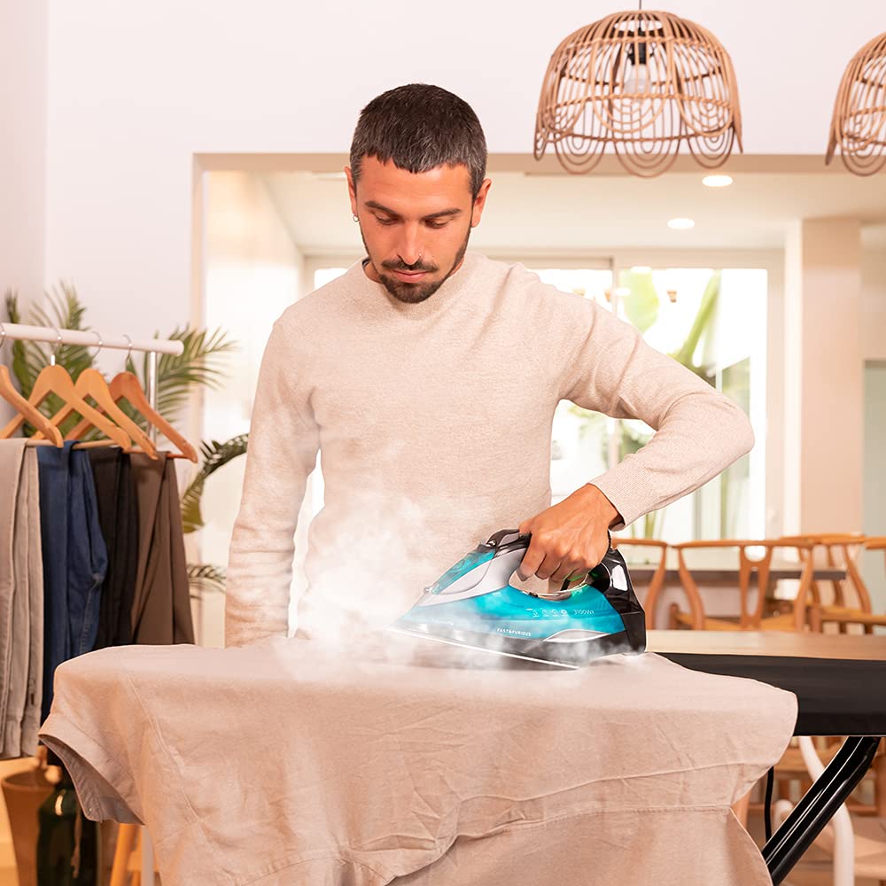 Cecotec Plancha Ropa Vapor Fast-Furious 5010 Vital, Suela de Aluminio Turbo Slide, Vapor continuo de 55 g/min, Golpe de vapor de 200 g/min, Regulador de temperatura, Antical, Antigoteo, 2600 W