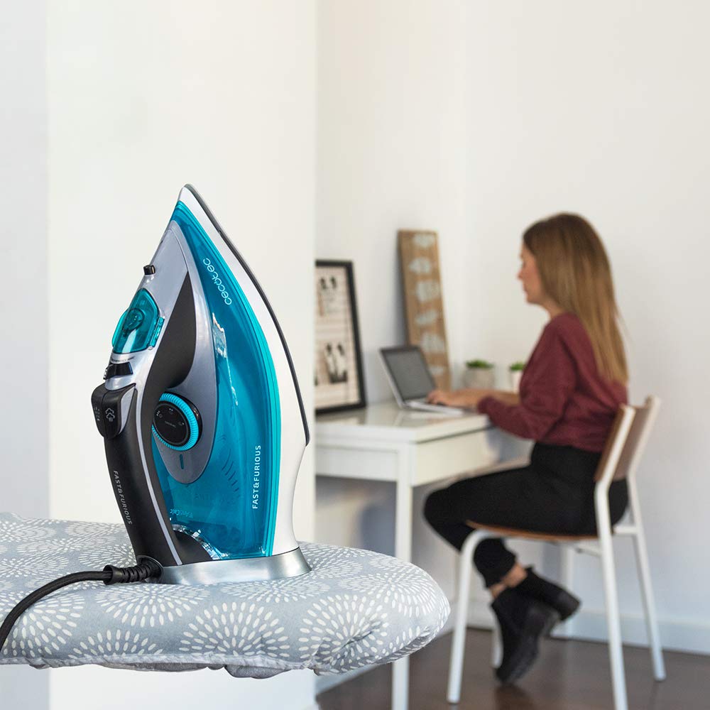 Cecotec Plancha Ropa Vapor Fast-Furious 5010 Vital, Suela de Aluminio Turbo Slide, Vapor continuo de 55 g/min, Golpe de vapor de 200 g/min, Regulador de temperatura, Antical, Antigoteo, 2600 W