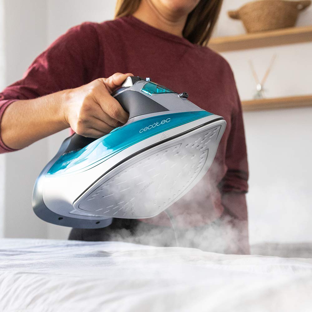 Cecotec Plancha Ropa Vapor Fast-Furious 5010 Vital, Suela de Aluminio Turbo Slide, Vapor continuo de 55 g/min, Golpe de vapor de 200 g/min, Regulador de temperatura, Antical, Antigoteo, 2600 W