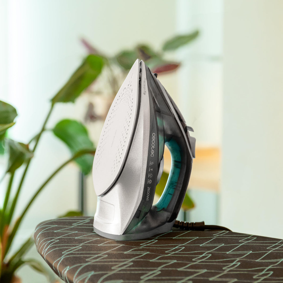 Cecotec Plancha de la Ropa Horizontal Vapor IronHero 3200 Vital. 3200W, Golpe de Vapor 270g/min, Vapor Continuo 70g/min, Suela Gran Resistencia con Deslizamiento Perfecto, Antigoteo