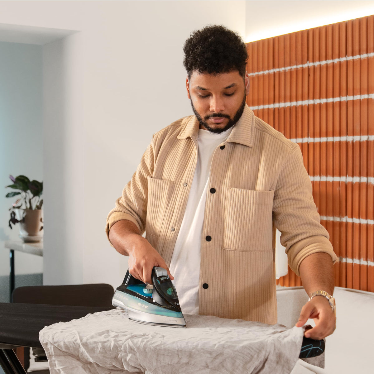 Cecotec Plancha de la Ropa Horizontal Vapor IronHero 3200 Vital. 3200W, Golpe de Vapor 270g/min, Vapor Continuo 70g/min, Suela Gran Resistencia con Deslizamiento Perfecto, Antigoteo