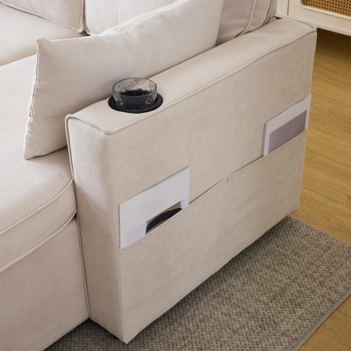 Sofá esquinero extensible en forma de L con puerto USB y portavasos, sofá cama de 4 plazas con función cama, sofá convertible con espacio de almacenamiento y reposabrazos, cojines, chenilla
