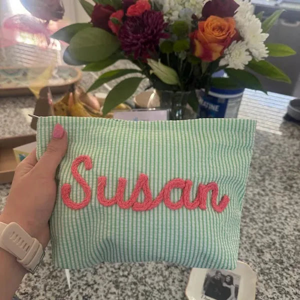 Bolsa de Maquillaje Personalizada de Tela Seersucker, Bolsa de Cosméticos con Nombre Personalizado, Regalo para Damas de Honor, Bolsa de Maquillaje de Viaje, Bolsa de Aseo a Rayas, Playa