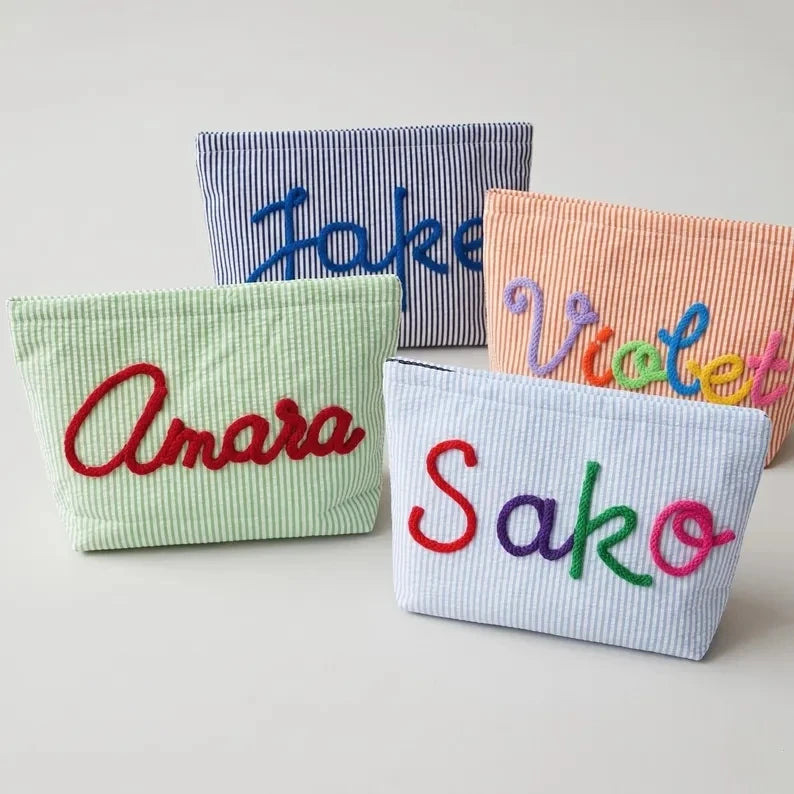 Bolsa de Maquillaje Personalizada de Tela Seersucker, Bolsa de Cosméticos con Nombre Personalizado, Regalo para Damas de Honor, Bolsa de Maquillaje de Viaje, Bolsa de Aseo a Rayas, Playa