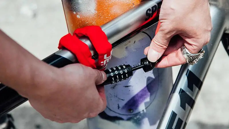 ULAC-Cerrojo de contraseña para bicicleta o motocicleta, cerradura portátil y ultraligera con bloqueo antirrobo y cadena, incluye accesorios de seguridad estables para ciclismo de carretera MTB