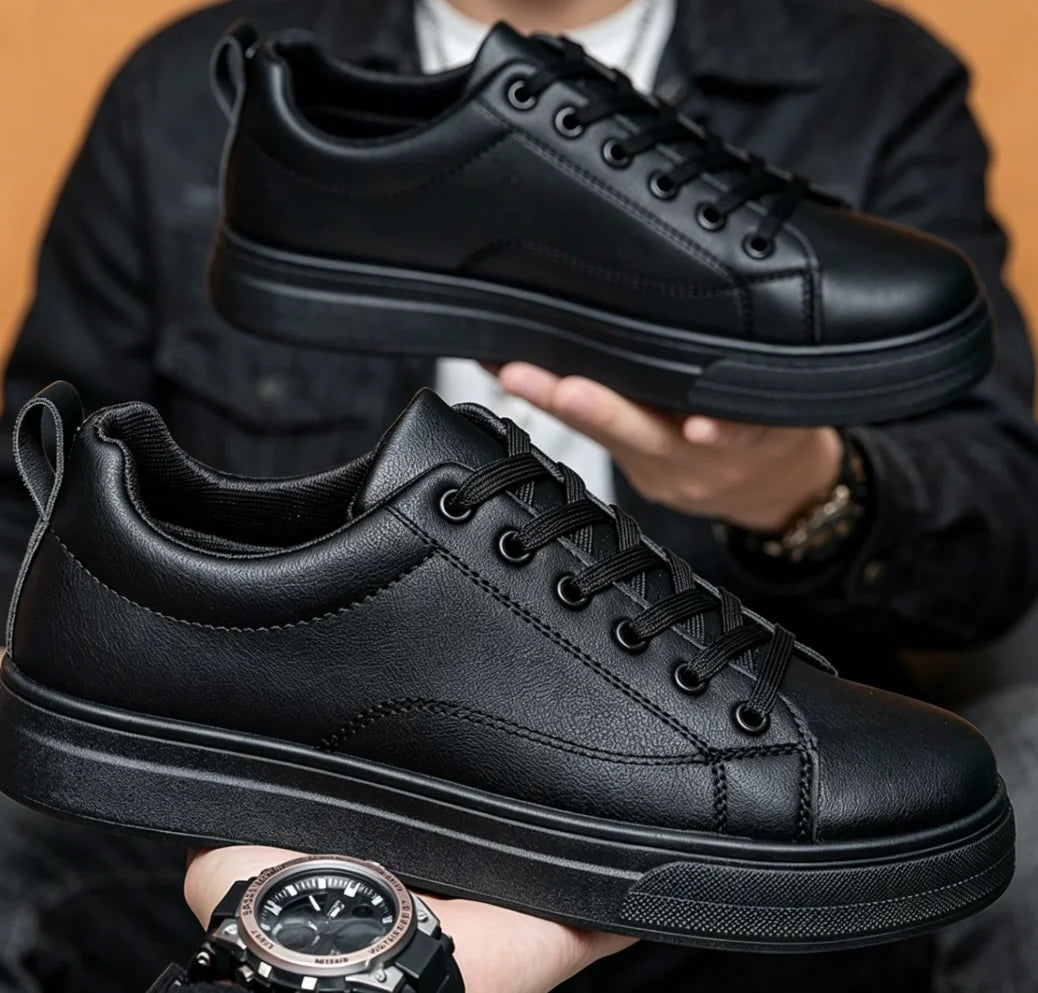 Wholesale Black and White Waterproof Men's Sports Shoes Soft Rubber Sole Male Casual Footwear for Walking New Man Board Sneakers