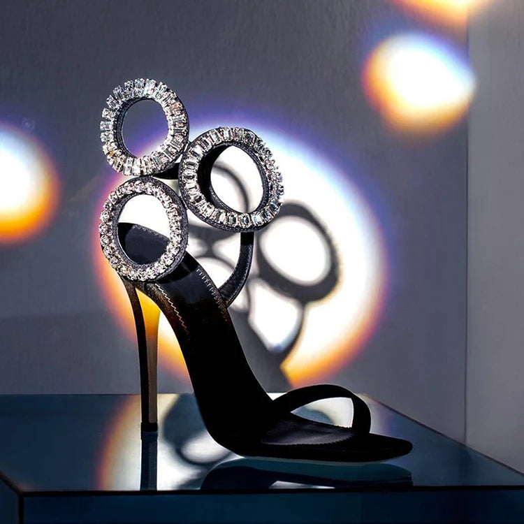 Nuevas Sandalias de punta estrecha de verano para mujer, zapatos de tacón súper alto con hebilla de diamantes de imitación, zapatos de moda para mujer, Sandalias para mujer