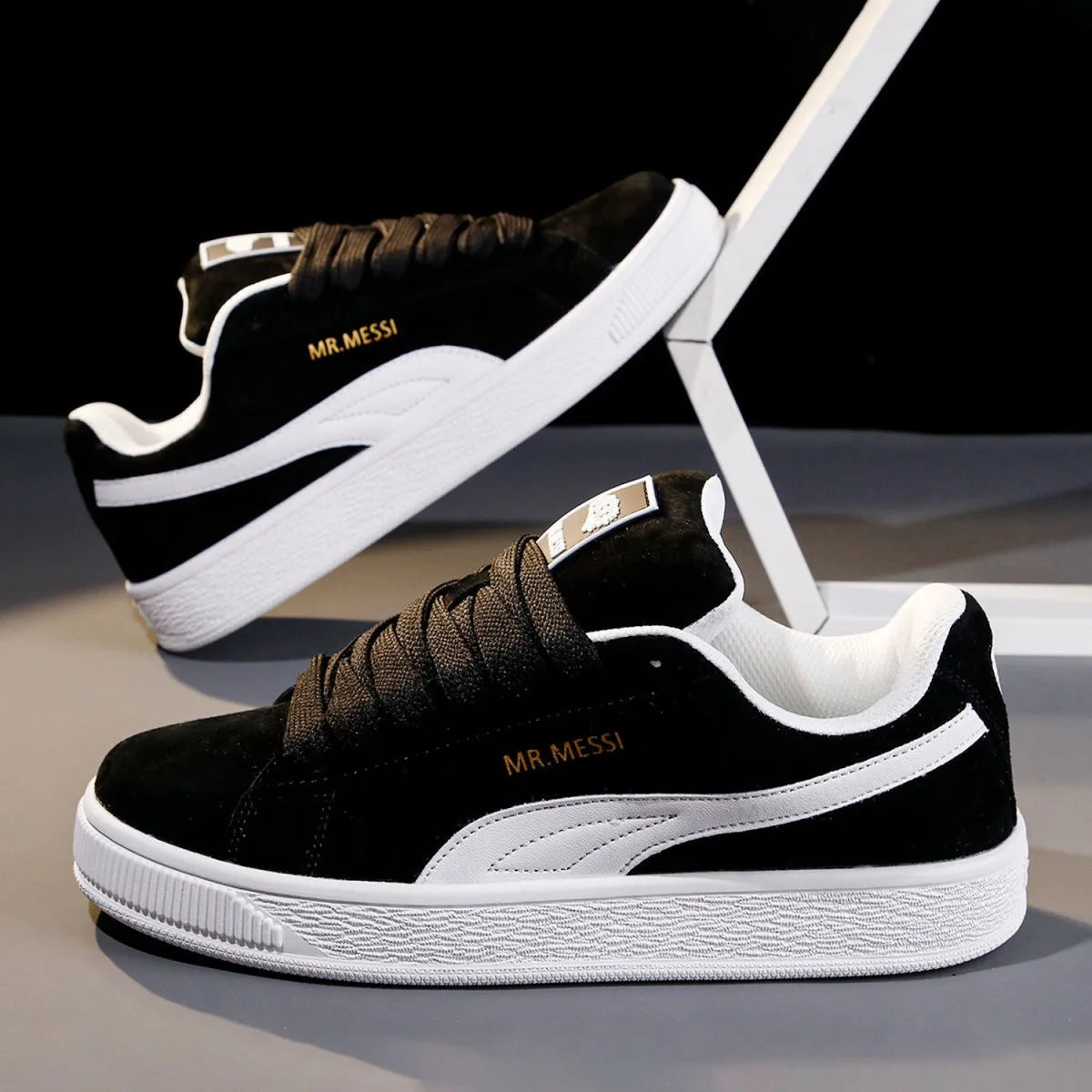 New Couple Bread Shoes Low Top Thick Sole Fashion Versatile Retro Trendy White Casual Skate Shoes