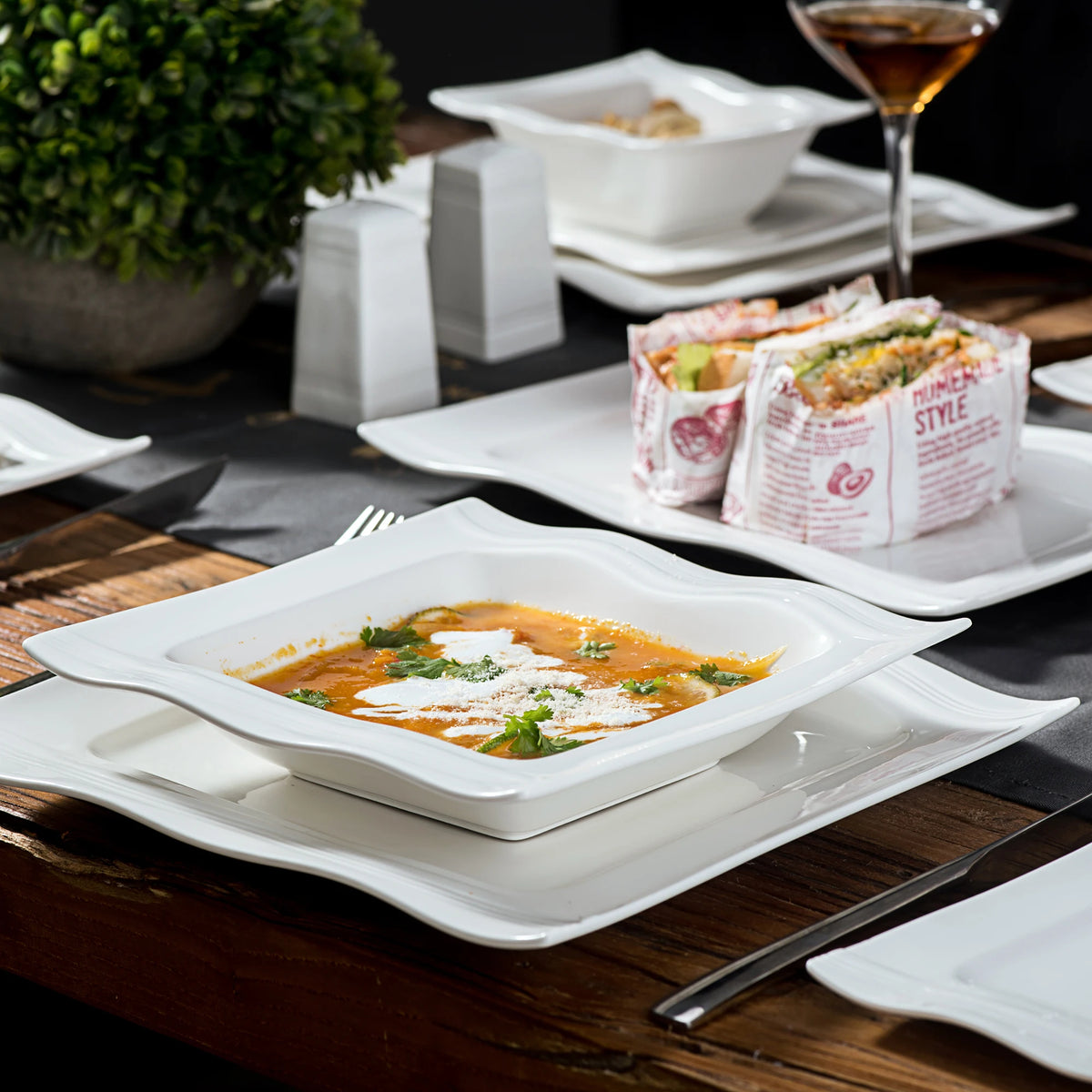 MALACASA Juego de vajilla cuadrada, platos y cuencos de porcelana blanca de 28 piezas, juego de cena para sal, pimienta, ensalada, Pasta