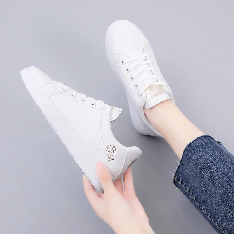 Women's Casual Board Chunky Sports Shoes New White Soft Features Fashionable Sneakers for Boys and Girls