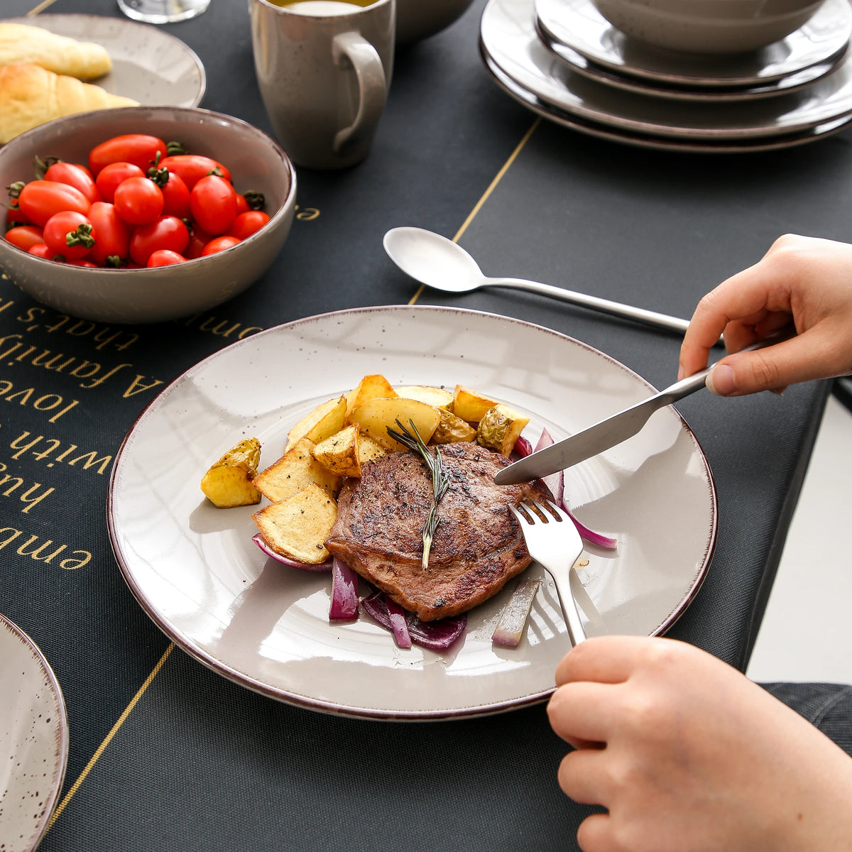 Vajilla de cerámica de gres, conjunto de taza, plato de cena, plato de postre y cuenco de 800 ml, modelo Vancasso VC-NAVIA-2-SLX123, color gris, desde 16, 32 y 48 piezas
