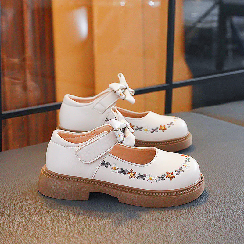 Girls' Leather Shoes, Cute Princess Shoes for Children, 2026 Spring and Autumn New Style, Embroidered Single Shoes for Girls, Performance Shoes