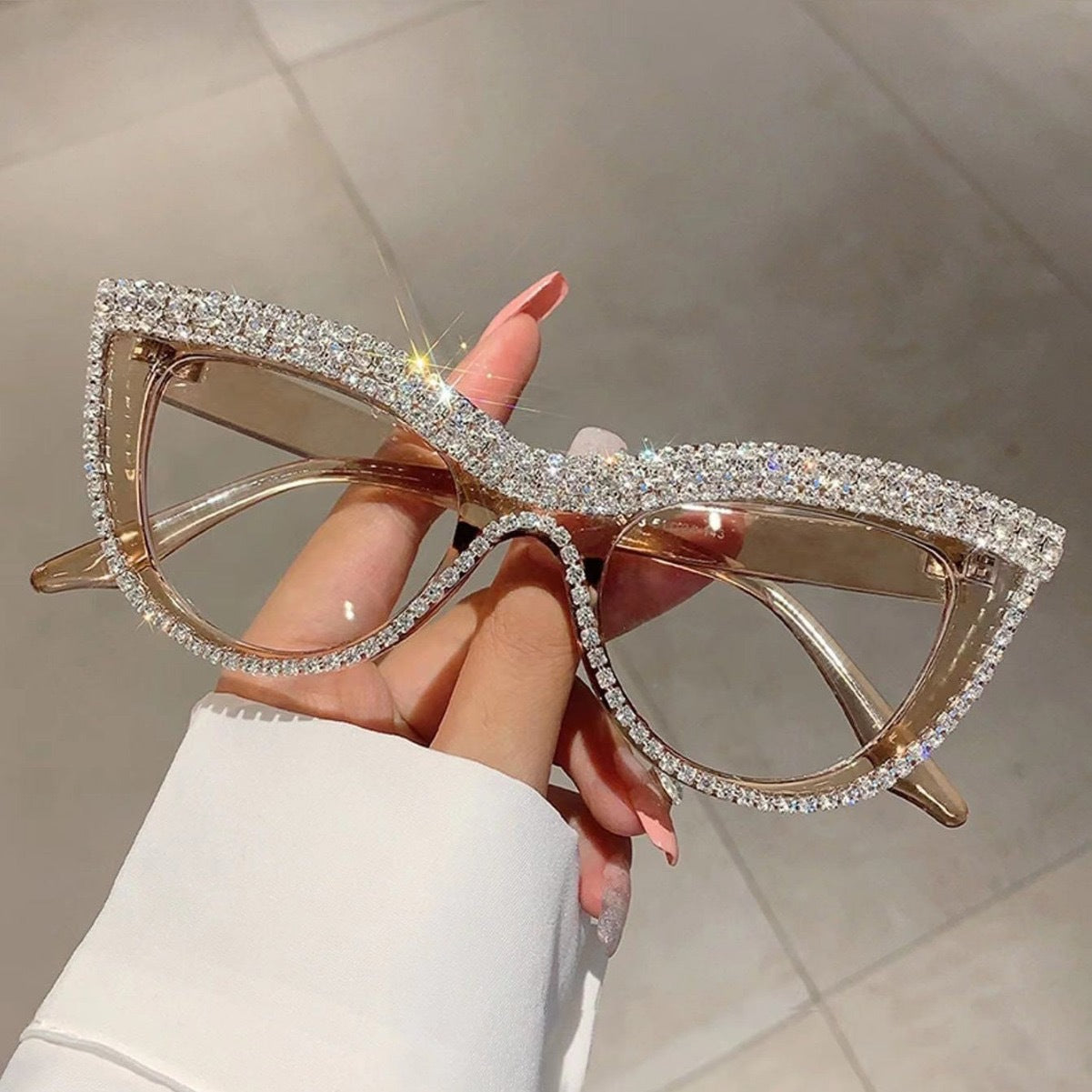 Cross-border European and American Cat's Eye Diamond Personality Fashion Party Party Anti-blue Presbyopia Fashionable Presbyopia Street Photography