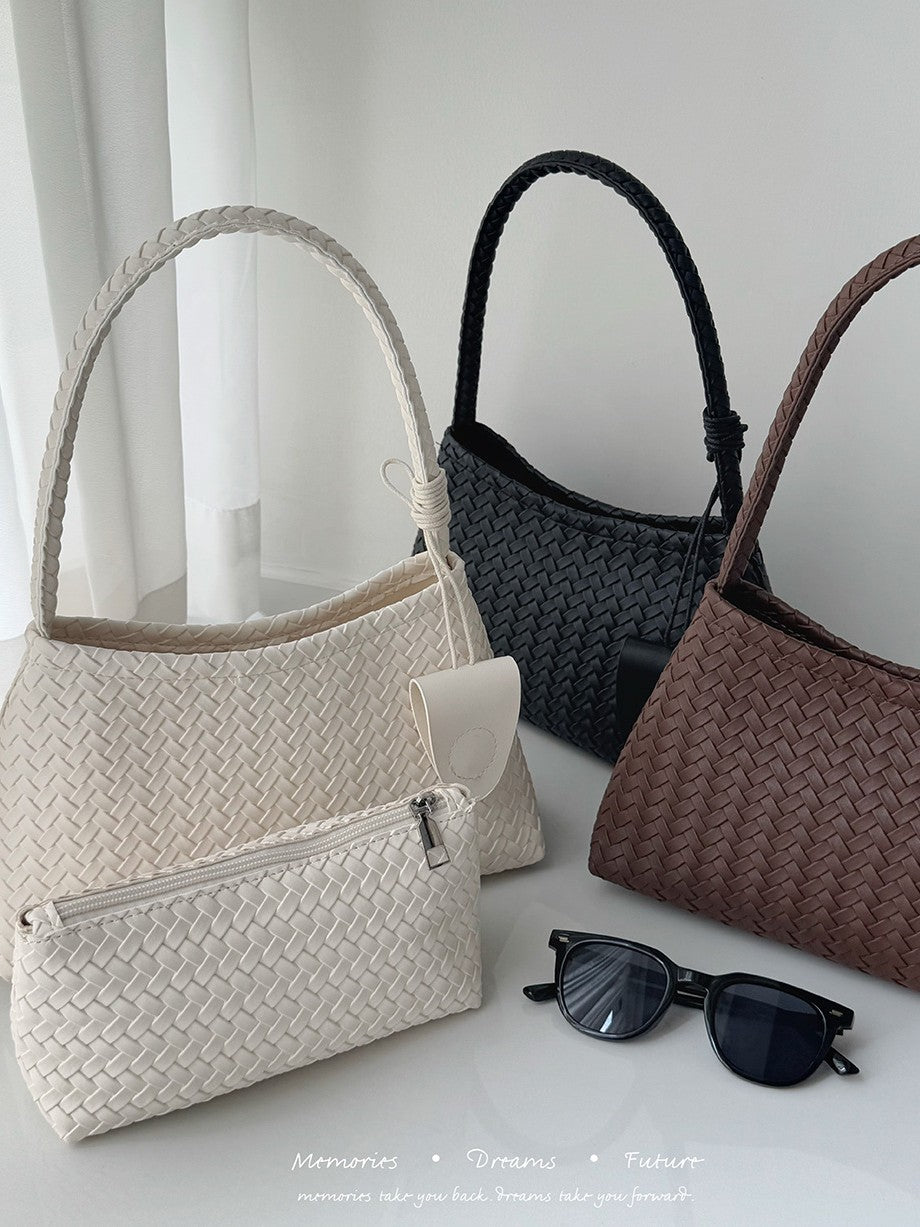French-Style Handbag with a High-End Feel, Fashionable and Light Luxury Underarm Bag, Niche Retro Baguette Bag, Commuter Woven Bag