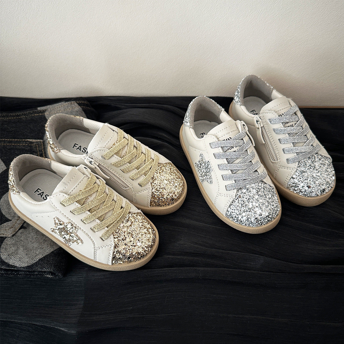 Girls' Board Shoes 2025 Spring Children's Sequin Star Shoes Children's 1-6 Years Old Baby Soft Sole Toddler Shoes Casual Shoes