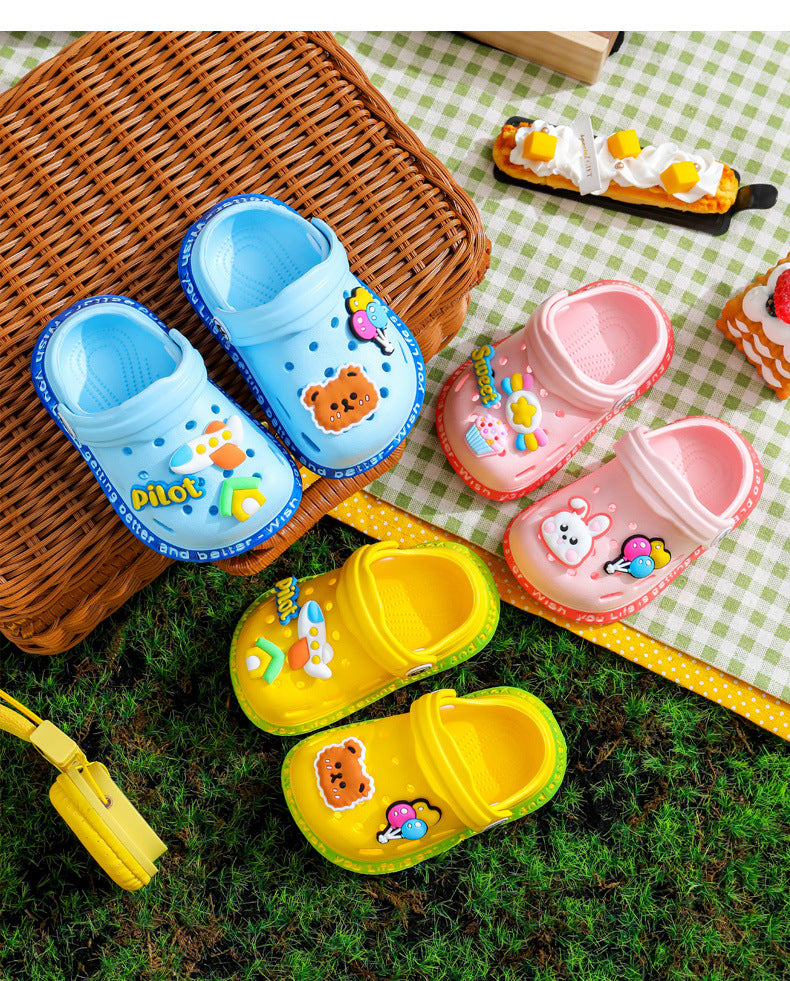 Zapatos de verano para niños, sandalias con agujeros, zapatos para niños, zapatillas suaves antideslizantes con diseño de dibujos animados, zapatos de bebé con agujeros, playa de arena para niños y niñas