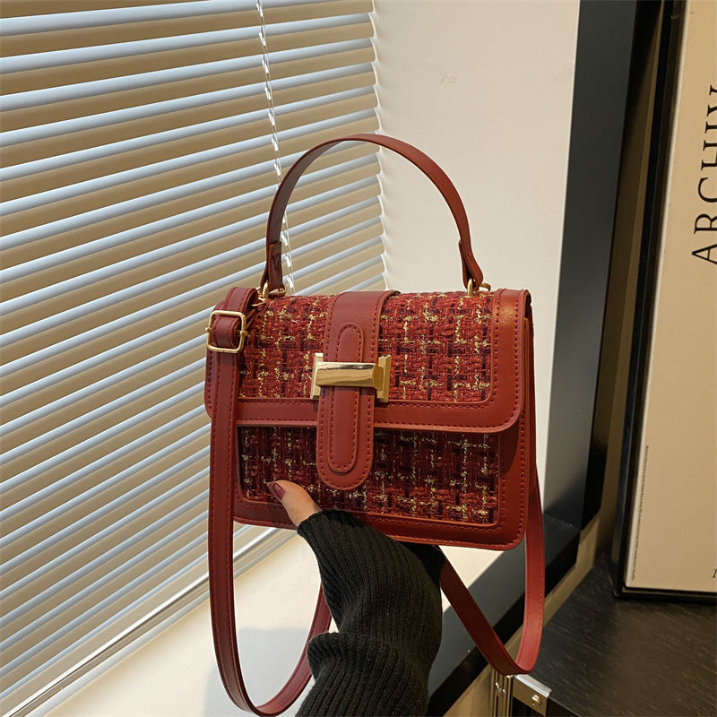 Chanel Style Woven Bag 2024 New Style Small Square Bag Winter Women's All-match Niche Crossbody Handbag Elegant Women