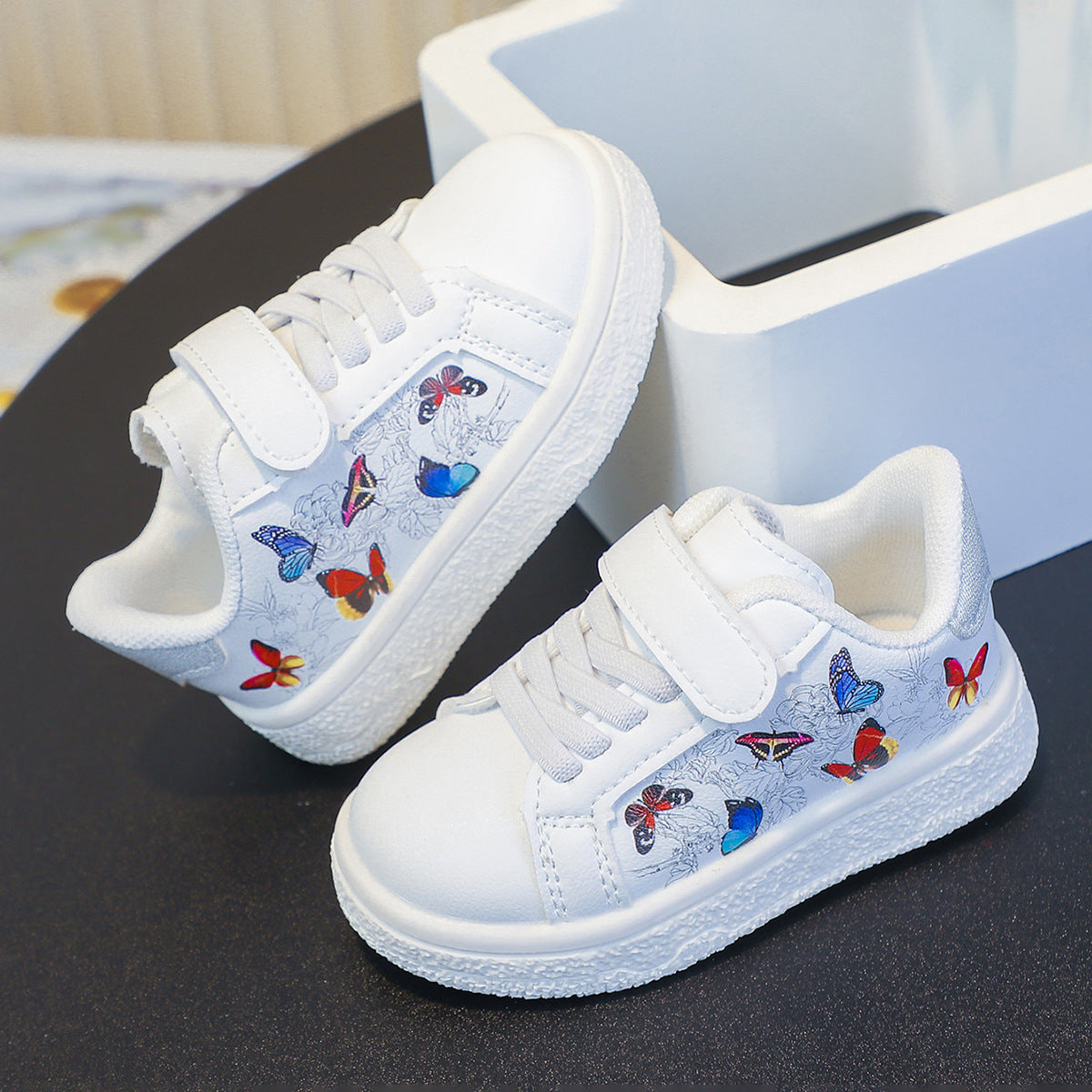 Children's Shoes Girls' Shoes 2025 New Spring and Autumn Children's Thick-Soled Bread Shoes Girls Cartoon Sports Shoes