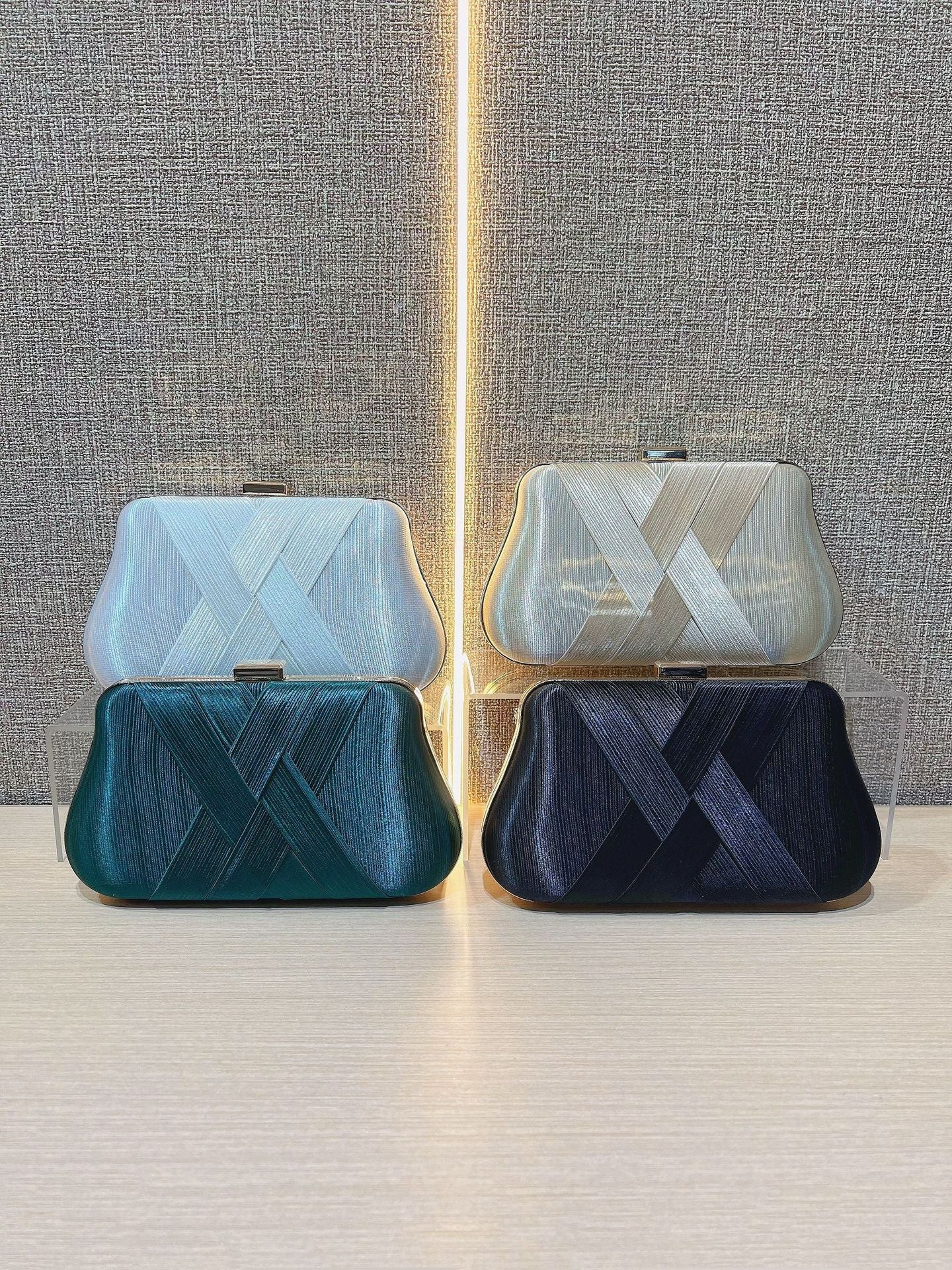 New Pleated Satin Evening Bag Woven Clutch Bag Celebrity Elegant Banquet Bag with Cheongsam Evening Bag Dress