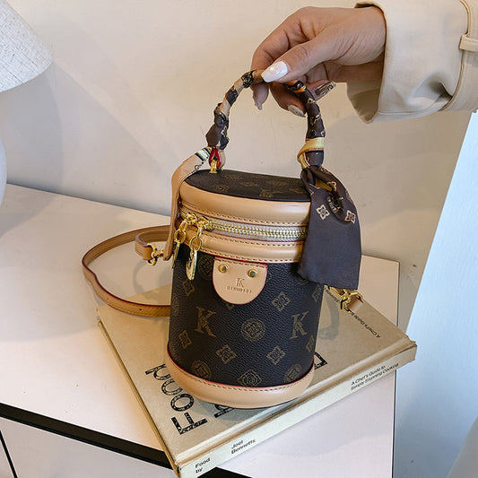 Light Luxury Portable Fortune Bucket Handbag Women's 2024 New High-end Winter Niche Design Crossbody Bag Trendy