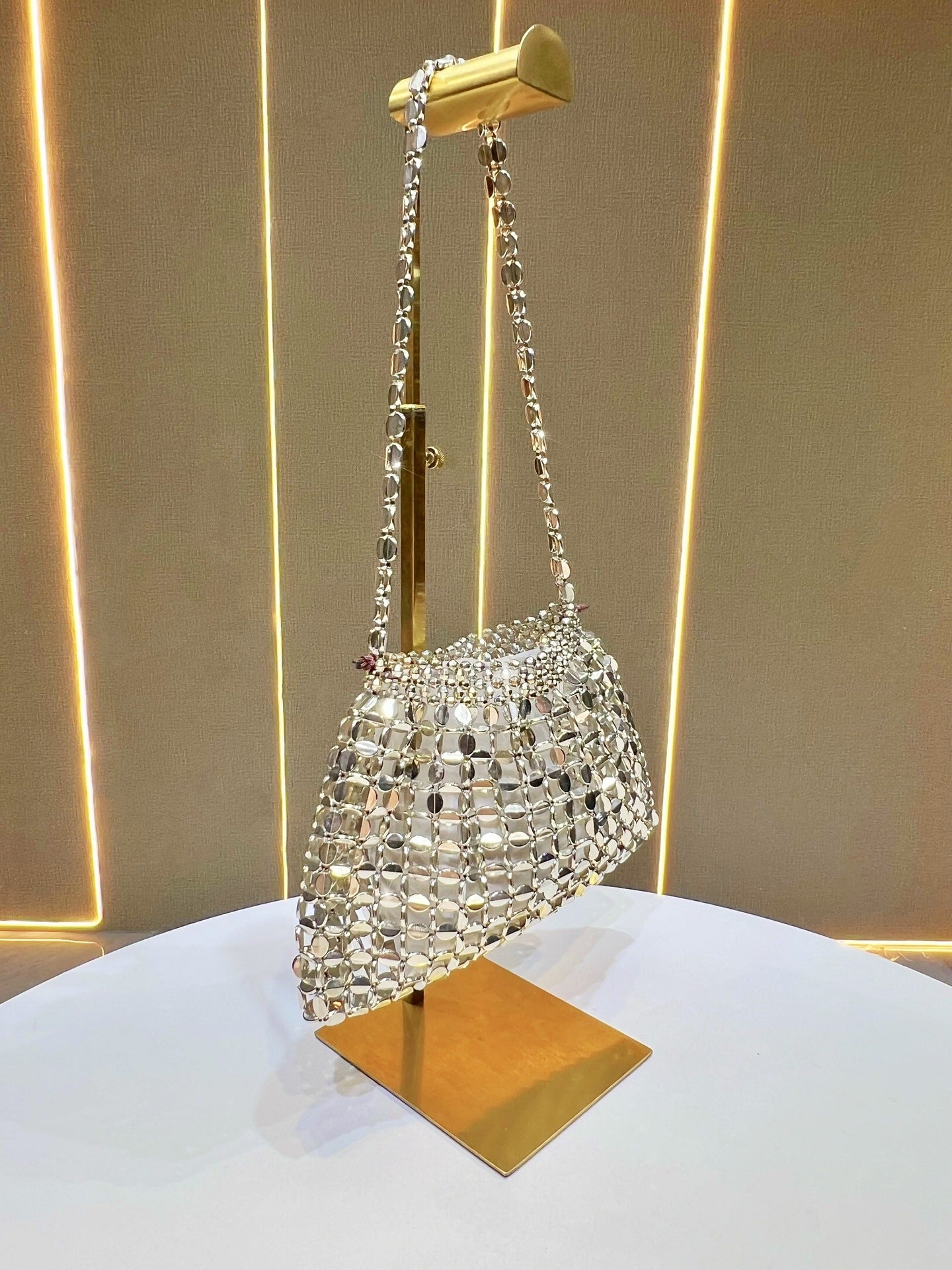 2025 New Crossbody Shoulder Bag Banquet Women's Bag Light Luxury Woven Hollow Bag Simple Niche Handbag Women