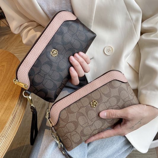 2025 New Handbags Women's Small Bags Fashionable Shoulder Crossbody Bags Trendy Wallets Women's Long Mobile Phone Bags Mom's Style