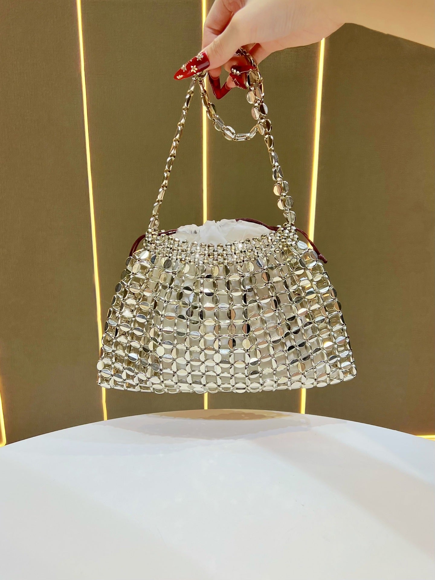 2025 New Crossbody Shoulder Bag Banquet Women's Bag Light Luxury Woven Hollow Bag Simple Niche Handbag Women