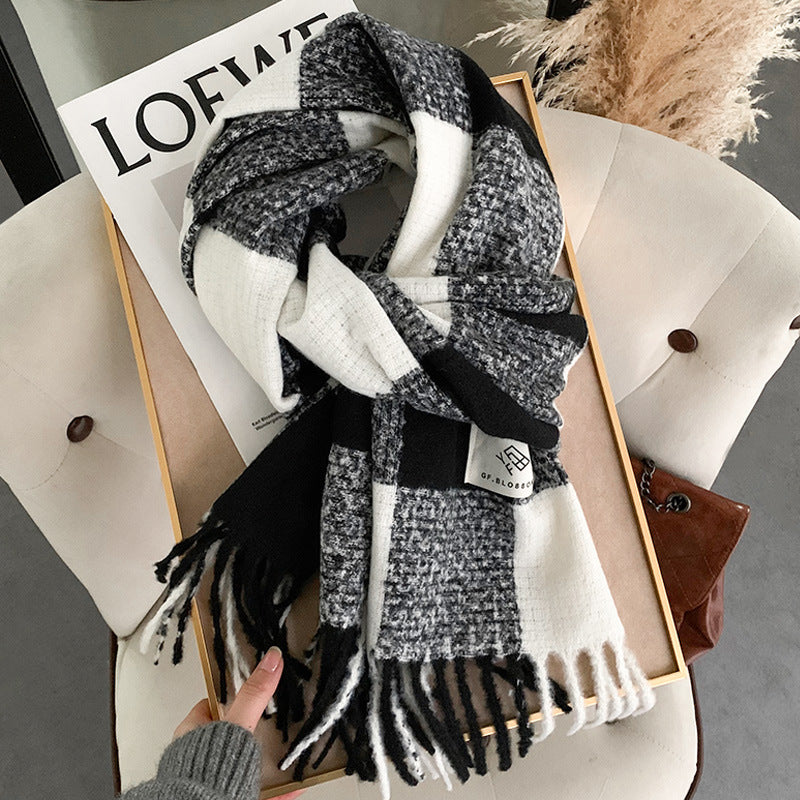 Plaid scarf women's winter high-end feeling thick warm scarf contrast color Korean version of Joker student winter explosions wholesale