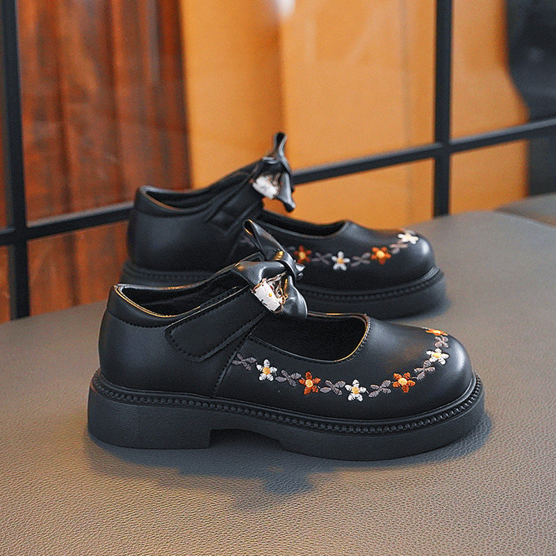 Girls' Leather Shoes, Cute Princess Shoes for Children, 2026 Spring and Autumn New Style, Embroidered Single Shoes for Girls, Performance Shoes