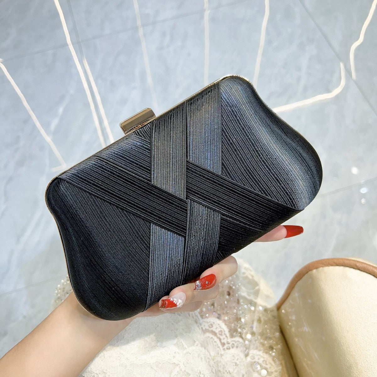 New Pleated Satin Evening Bag Woven Clutch Bag Celebrity Elegant Banquet Bag with Cheongsam Evening Bag Dress