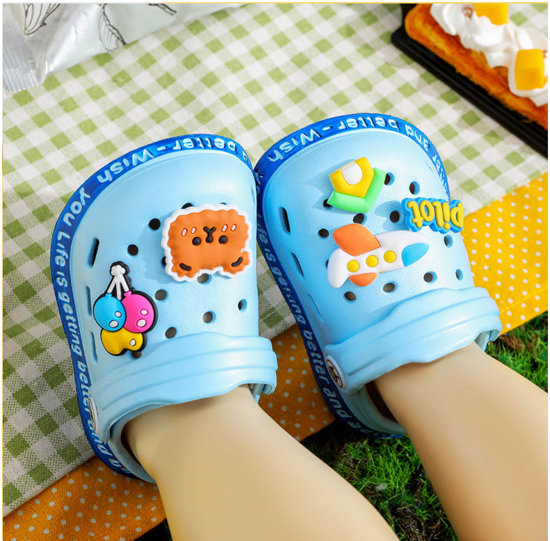 Zapatos de verano para niños, sandalias con agujeros, zapatos para niños, zapatillas suaves antideslizantes con diseño de dibujos animados, zapatos de bebé con agujeros, playa de arena para niños y niñas