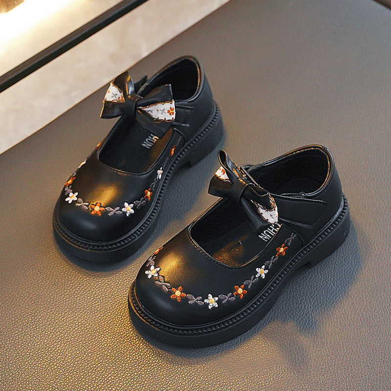 Girls' Leather Shoes, Cute Princess Shoes for Children, 2026 Spring and Autumn New Style, Embroidered Single Shoes for Girls, Performance Shoes