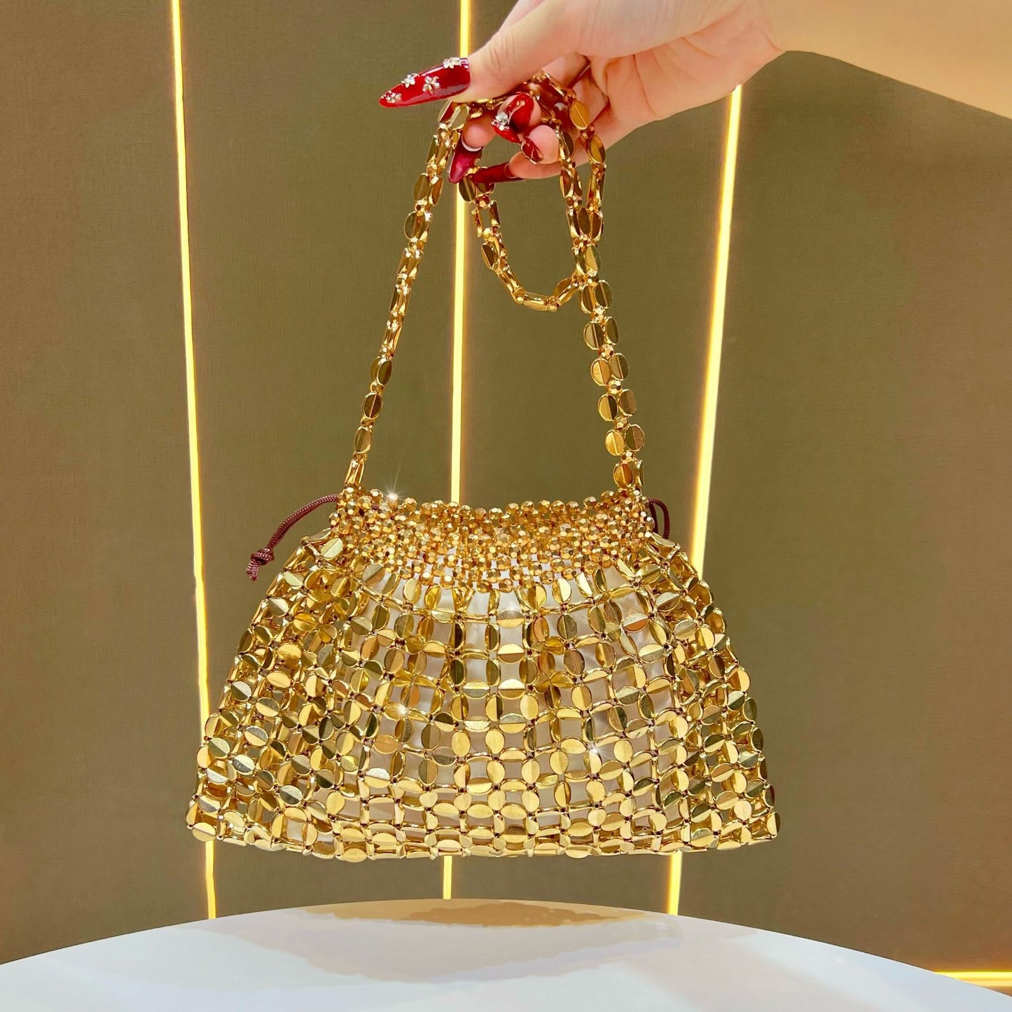 2025 New Crossbody Shoulder Bag Banquet Women's Bag Light Luxury Woven Hollow Bag Simple Niche Handbag Women