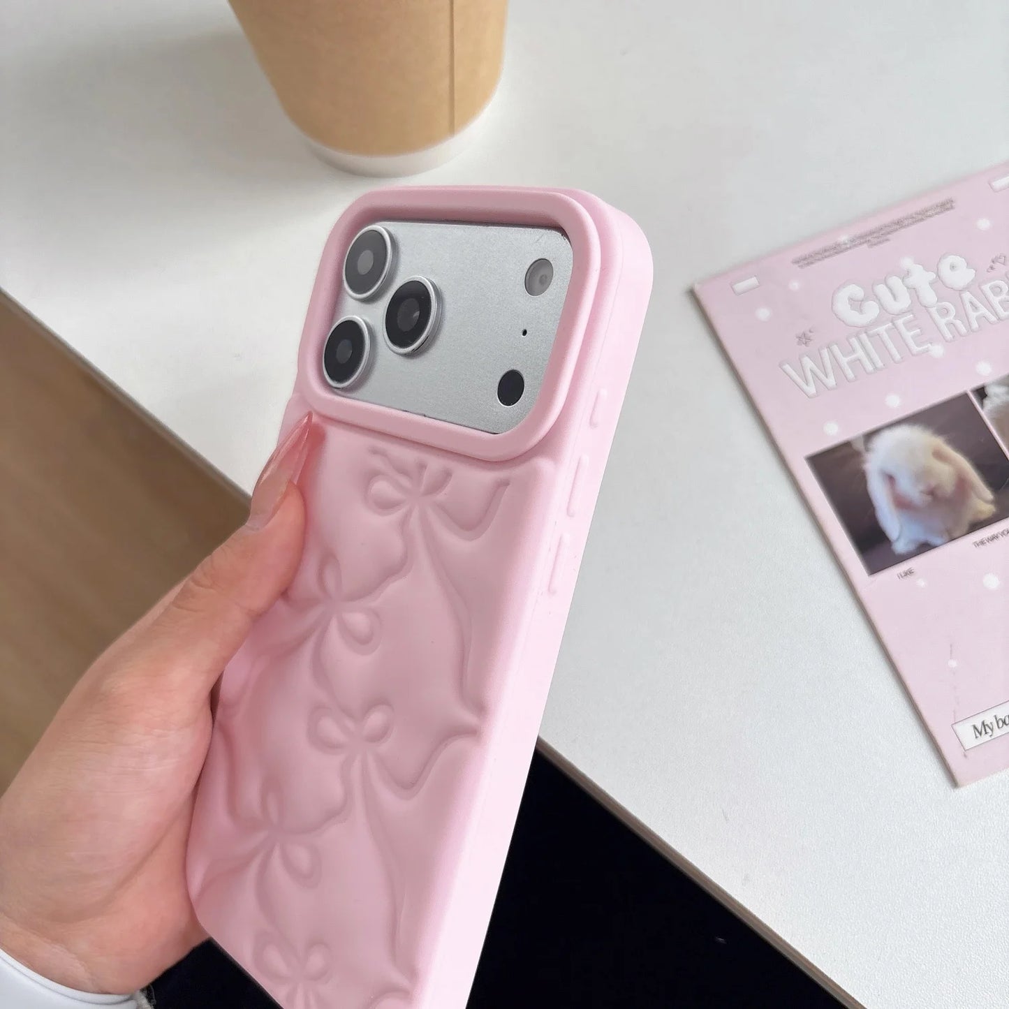 Fundas de Silicona 3D con Lazo para iPhone 13 14 15 16 17 Pro Pro Max Plus, Protectoras, Suaves, Anti-Golpes, Diseño Lindo y Elegante
