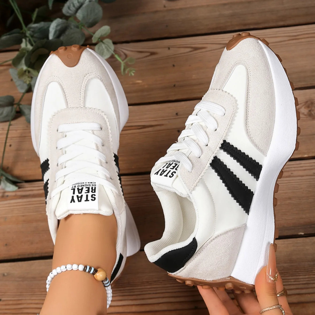 Zapatillas de deporte de fondo grueso para mujer, zapatillas de deporte informales de cuero con retales, zapatos cómodos informales para exteriores, primavera 2025