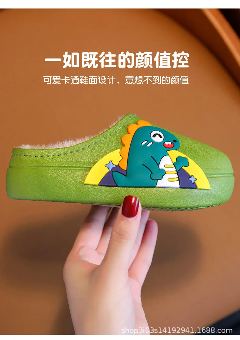 Nuevas zapatillas de algodón con dibujos animados para niños, zapatos informales cálidos e impermeables para niños y niñas, zapatos de casa de felpa antideslizantes para niños, zapatos informales