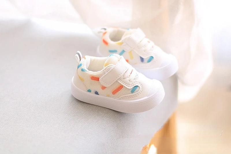 Zapatos Niña Zapatos para caminar de bebé otoño nueva suela suave Zapatos casuales de niño cara de malla zapato deportivo para niña recién nacida Zapatos de bebé Zapatillas