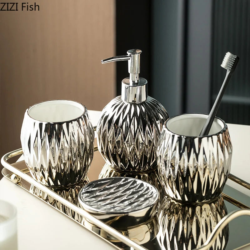 Juego de Accesorios de Baño de Cerámica Electrochapada de Lujo Ligero: Dispensador de Jabón Creativo, Vaso para Enjuague Bucal y Jabonera