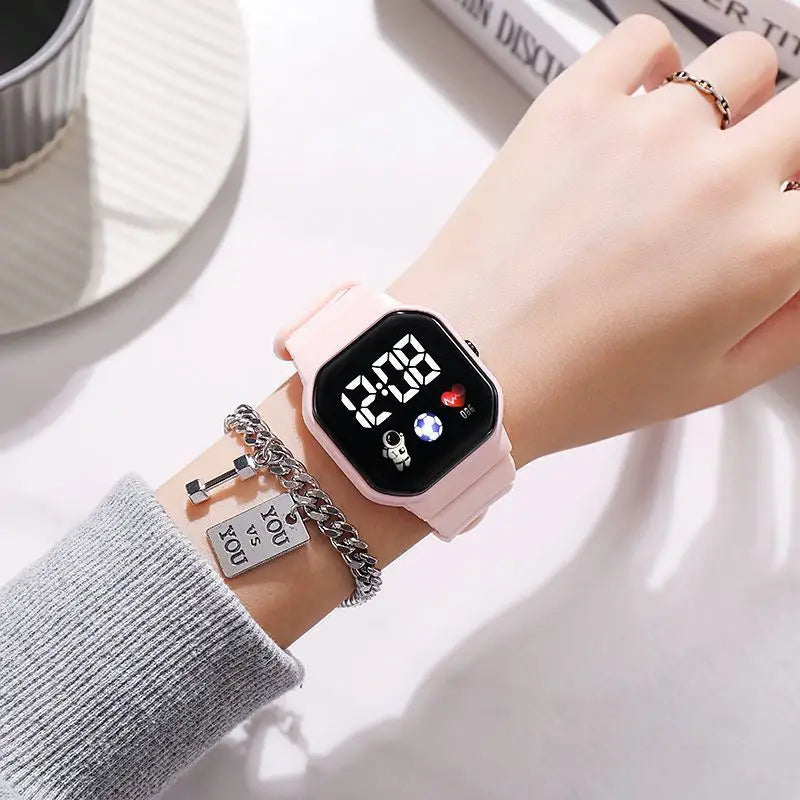 Reloj Deportivo para Niños, Relojes Digitales LED, Correa de Silicona de Fútbol, Reloj de Pulsera Electrónico Impermeable para Niños y Niñas, Regalos