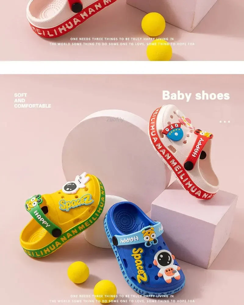 Nuevos niños, bebés, niños y niñas, zuecos de verano, suela suave, zapatillas de playa para jardín, sandalias, zapatos de bebé con agujeros de cueva para niños y niñas